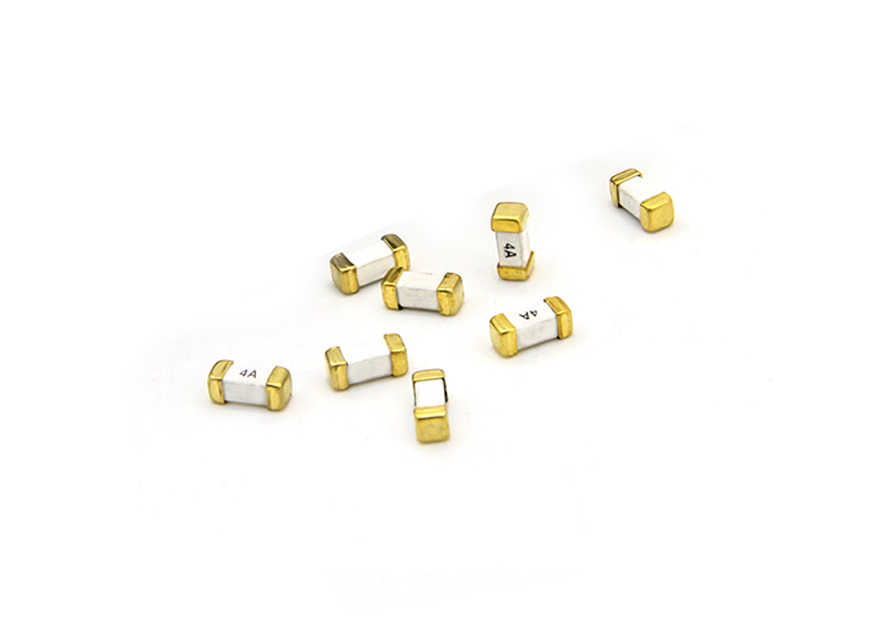 6125(6.1x2.6x2.6mm) 300/250/125/72/63V 200mA-40A